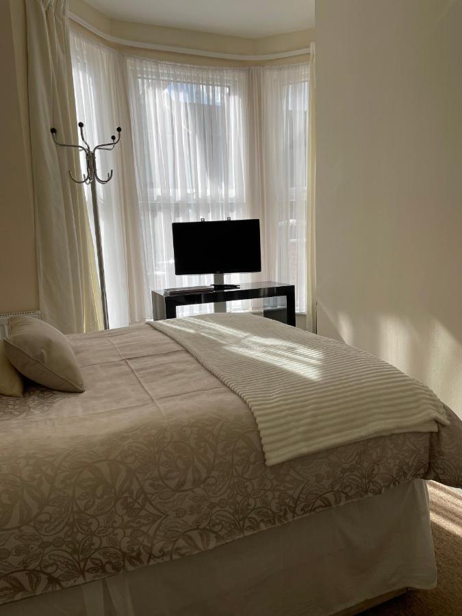 CARIS Guest House Southend-on-Sea Extérieur photo