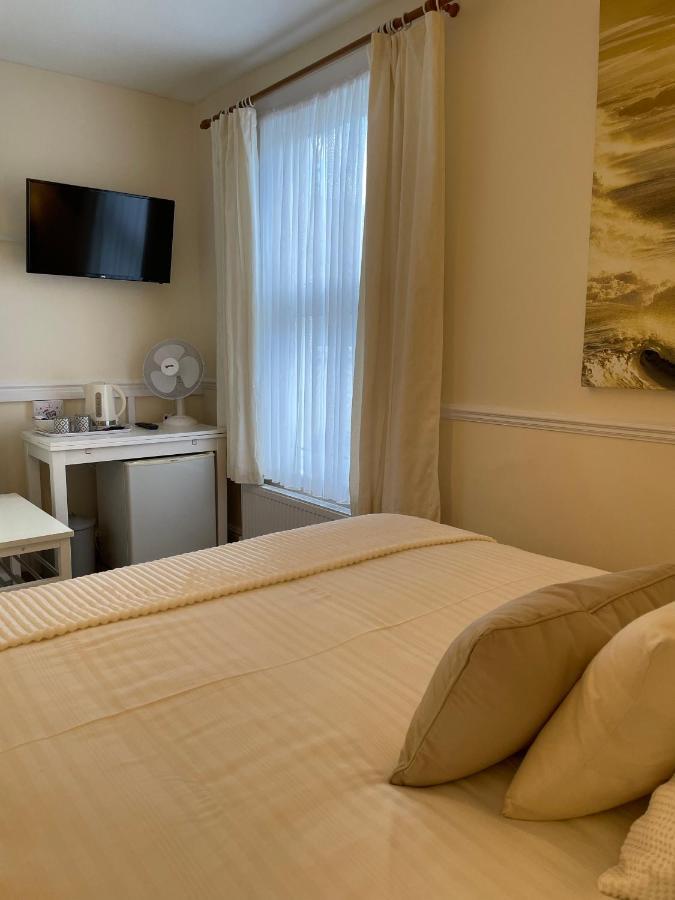CARIS Guest House Southend-on-Sea Extérieur photo